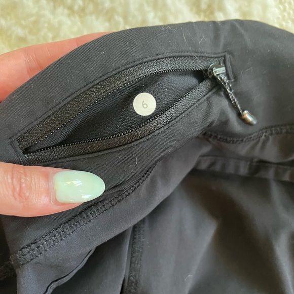 Lululemon Black 2.5 Inch Speed Short - Picture 5 of 8